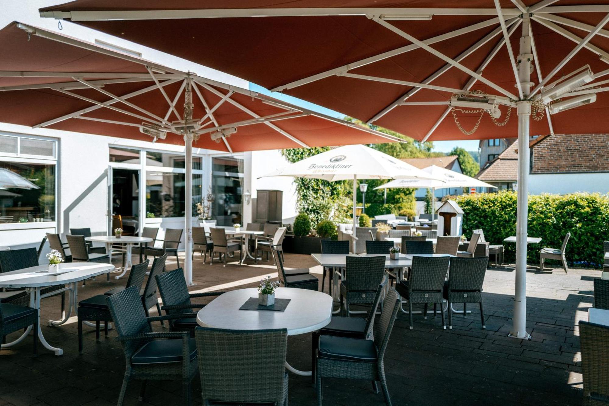 Hotel & Restaurant Kronenhof Am Weser-Radweg Oberweser Kültér fotó